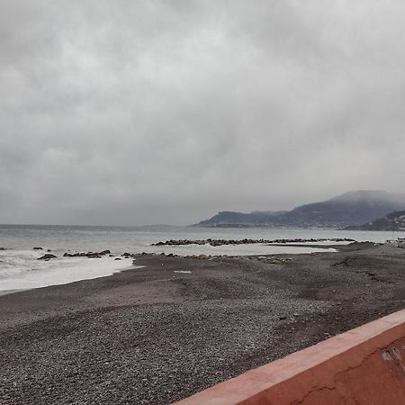 Appartamento Mama Monolocale Terrazzo Vista Mare Ventimiglia Dış mekan fotoğraf