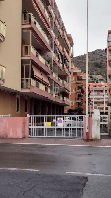 Appartamento Mama Monolocale Terrazzo Vista Mare Ventimiglia Dış mekan fotoğraf